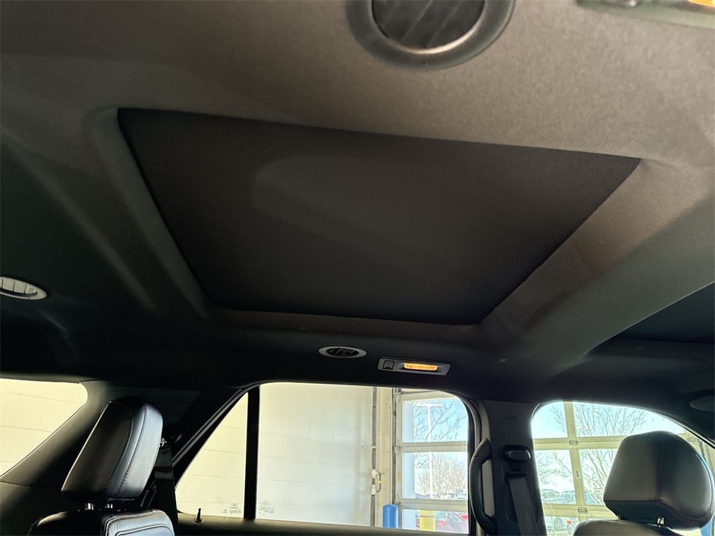 2017 Ford Explorer Sport 33