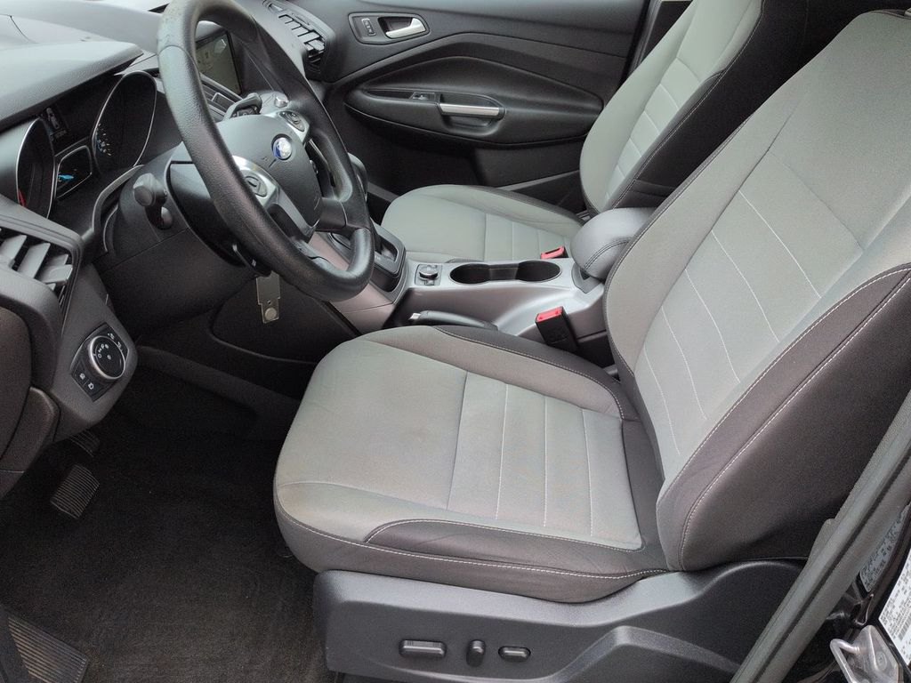 Thumbnail: 2016 Ford Escape - 9
