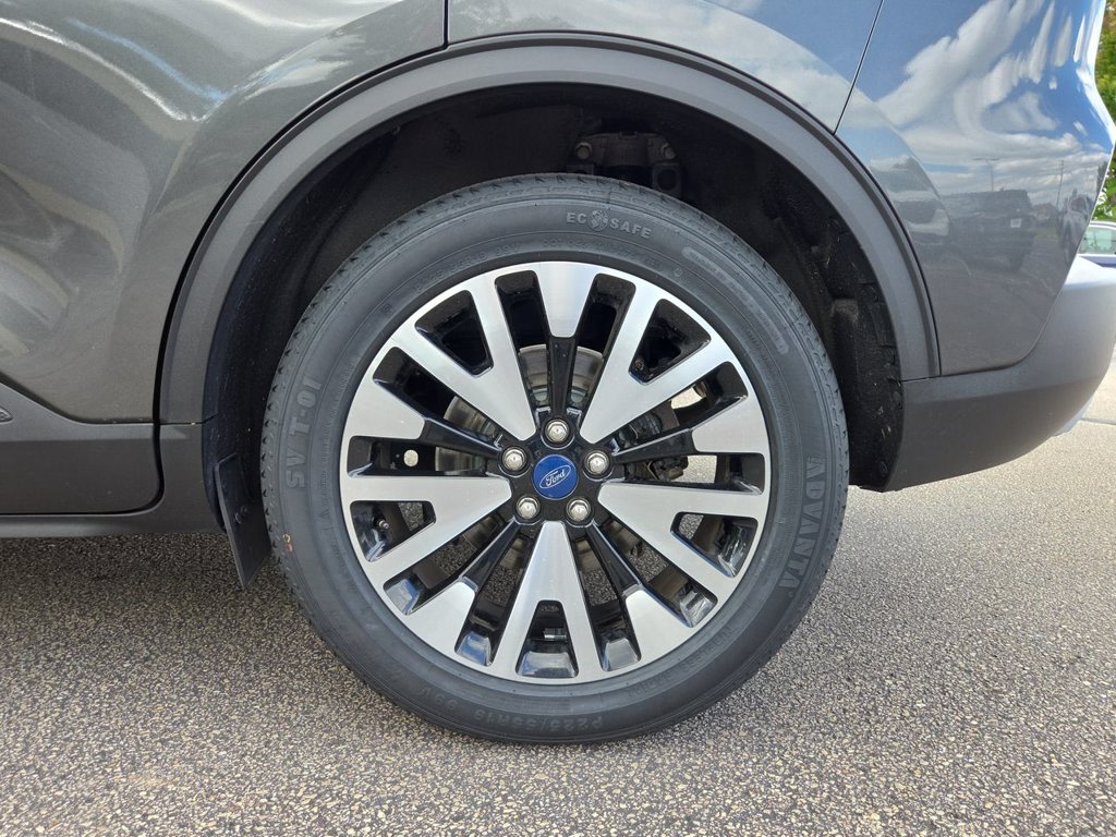 Thumbnail: 2020 Ford Escape - 8