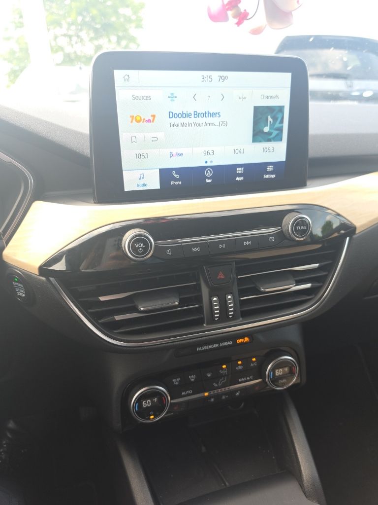 Thumbnail: 2021 Ford Escape - 5