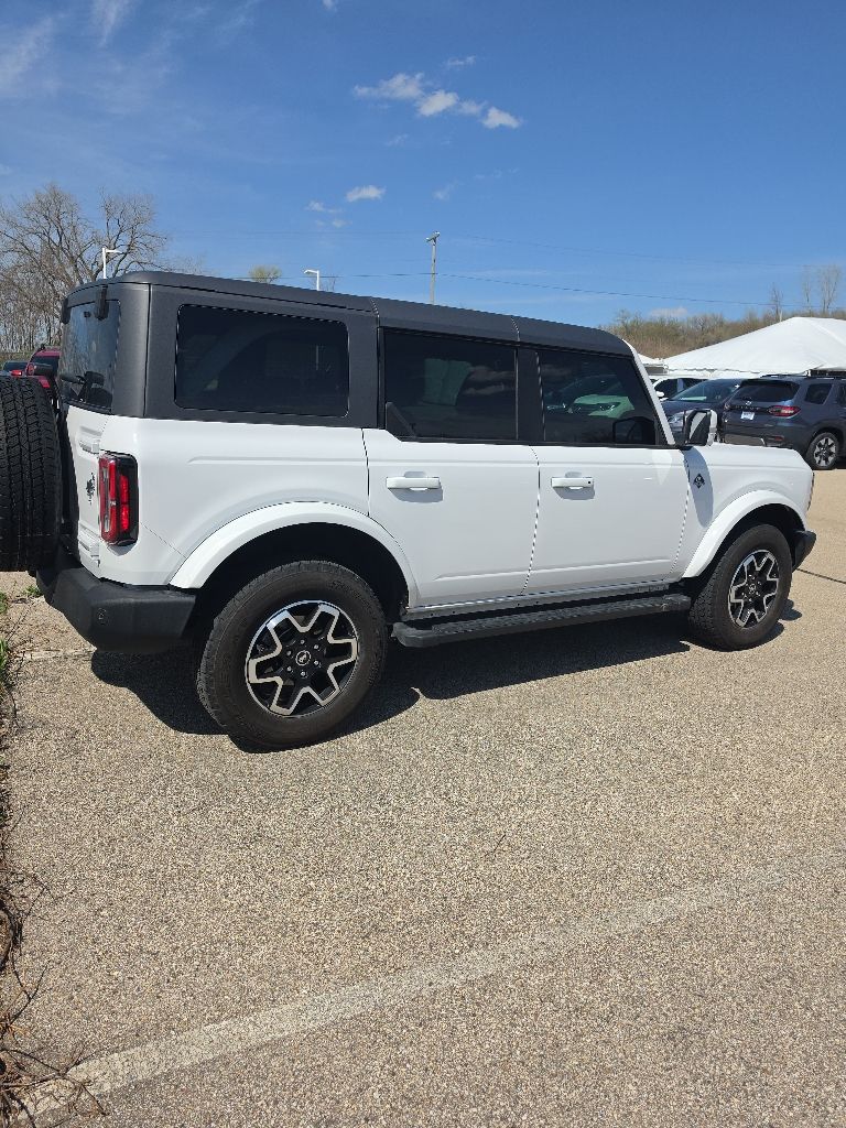 Thumbnail: 2023 Ford Bronco - 6