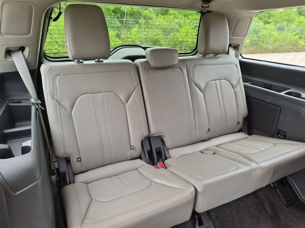 Thumbnail: 2018 Ford Expedition - 30