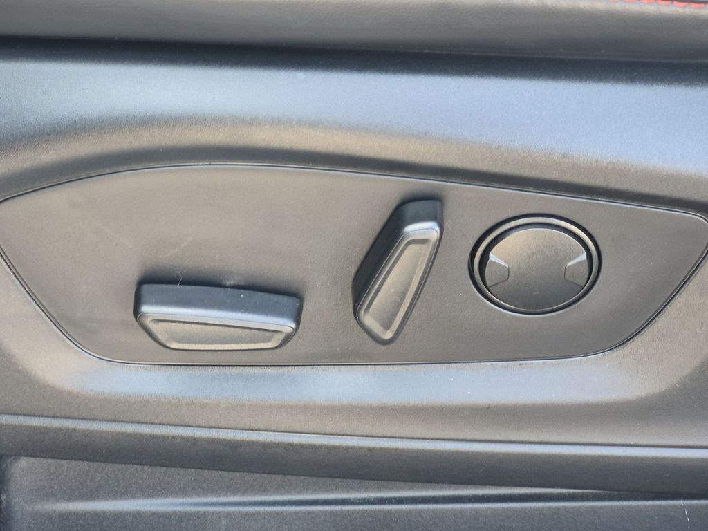 Thumbnail: 2025 Ford Explorer - 26