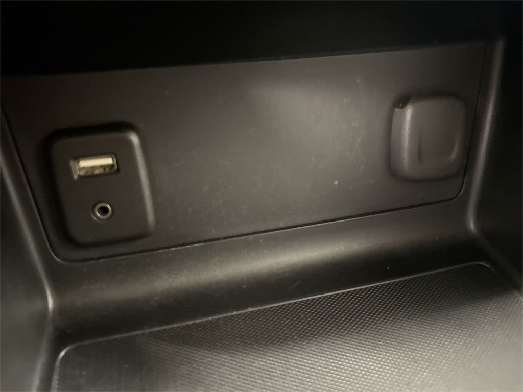 Thumbnail: 2017 Chevrolet Colorado - 35