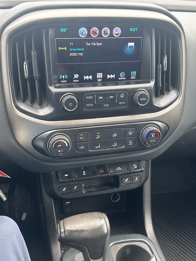 Thumbnail: 2016 Chevrolet Colorado - 3