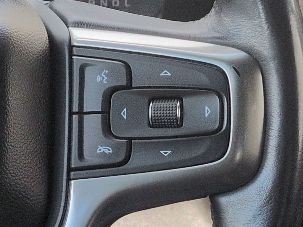 Thumbnail: 2019 Chevrolet Silverado 1500 - 29