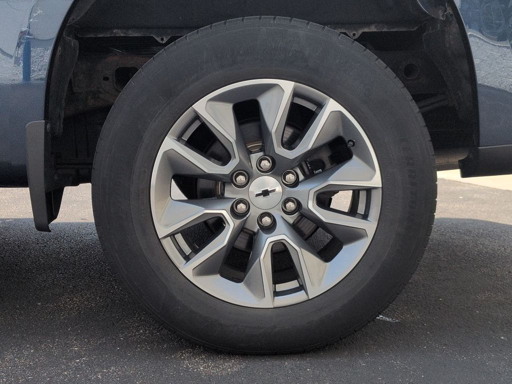 Thumbnail: 2019 Chevrolet Silverado 1500 - 8