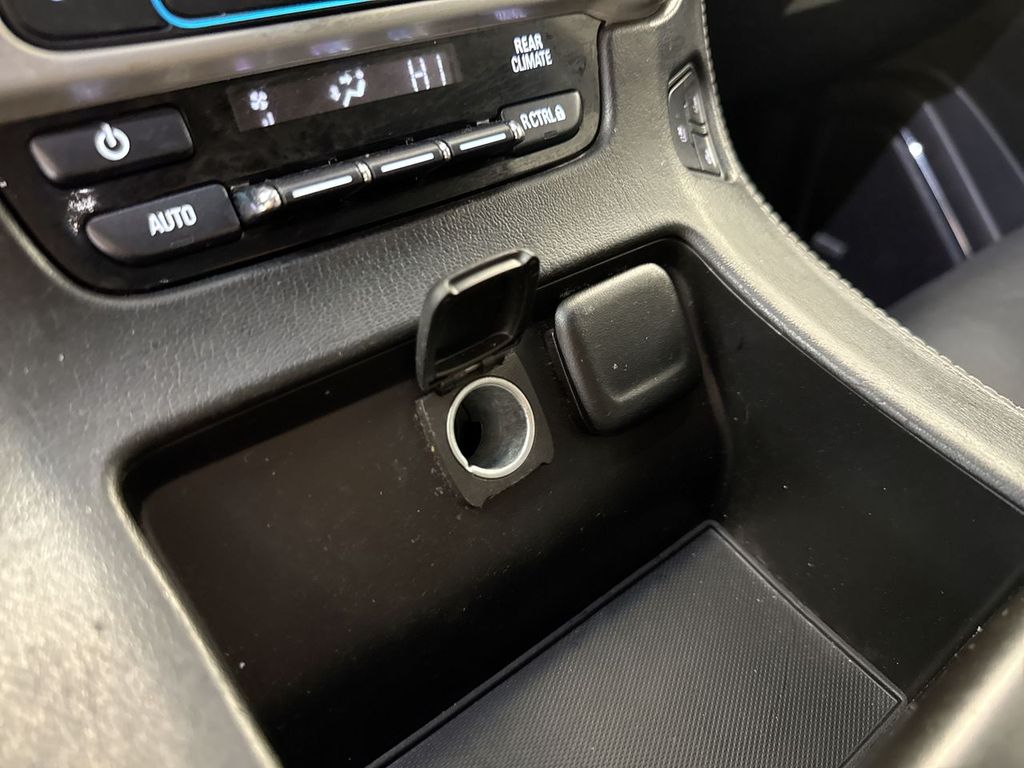 Thumbnail: 2018 GMC Yukon - 17