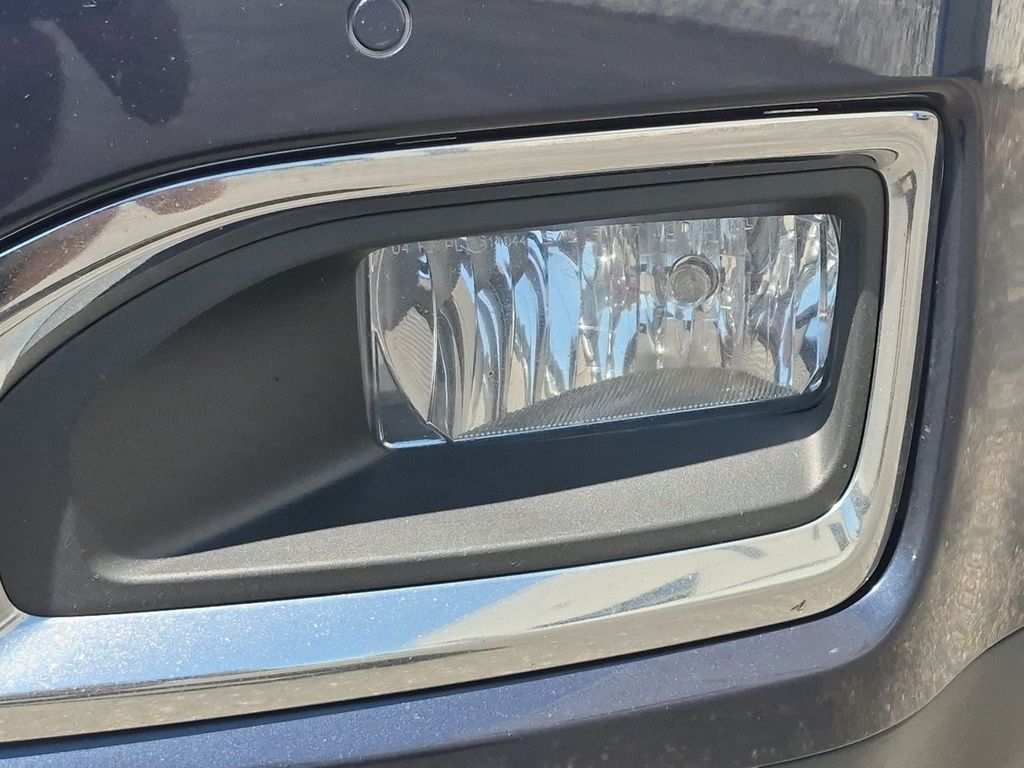 Thumbnail: 2019 GMC Yukon - 24