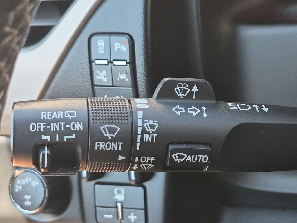Thumbnail: 2019 GMC Yukon - 16