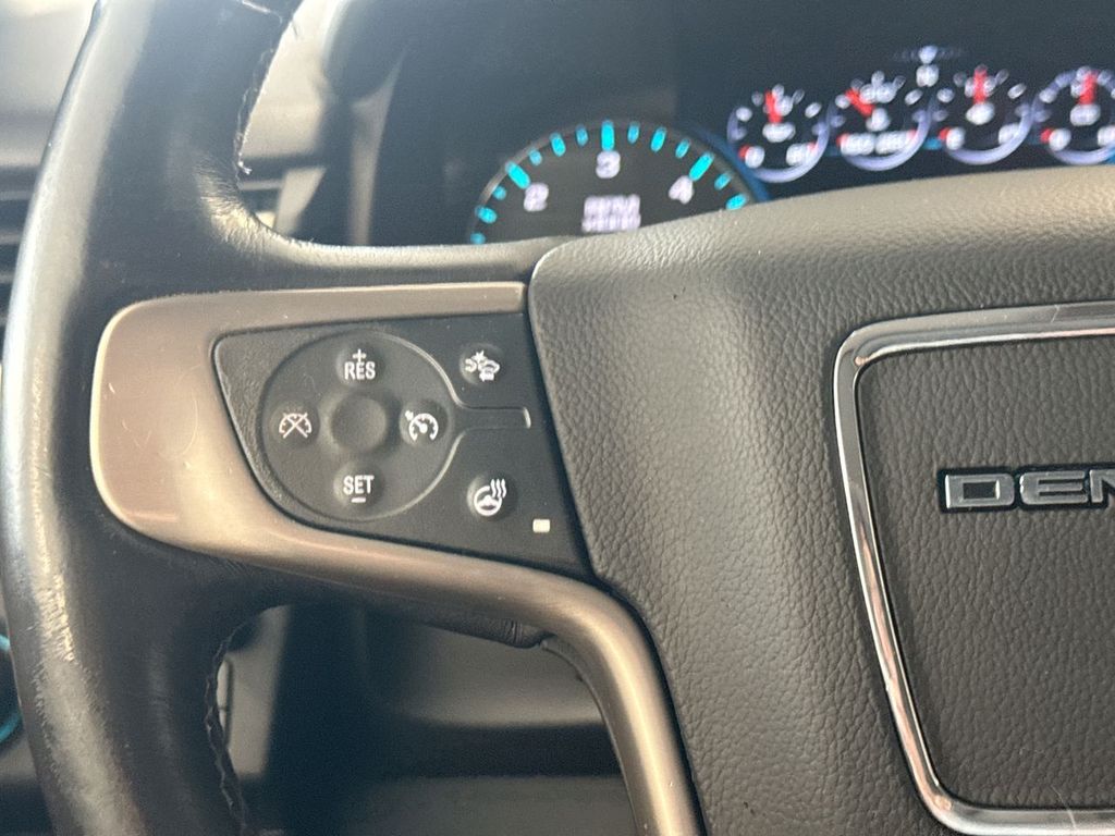 Thumbnail: 2017 GMC Yukon - 32