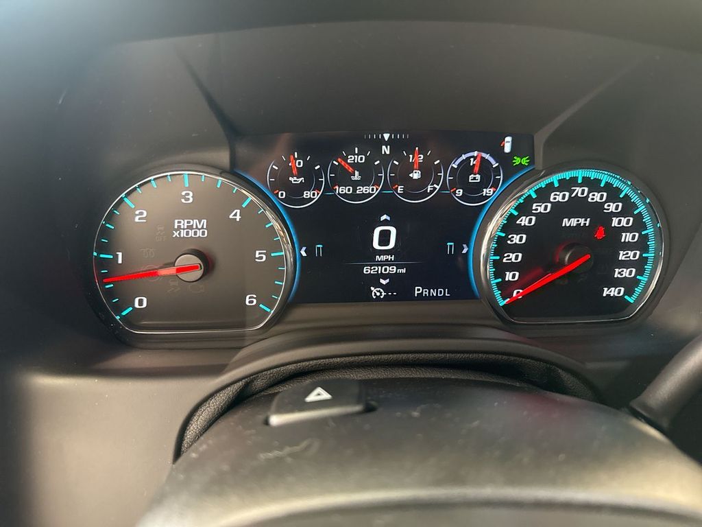 Thumbnail: 2017 GMC Yukon - 36