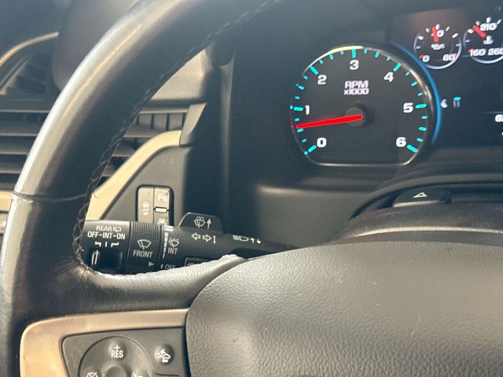 Thumbnail: 2017 GMC Yukon - 18