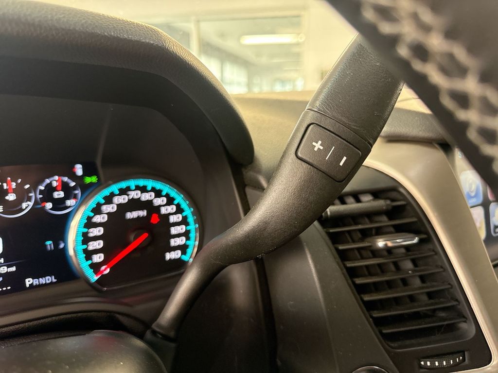 Thumbnail: 2017 GMC Yukon - 35