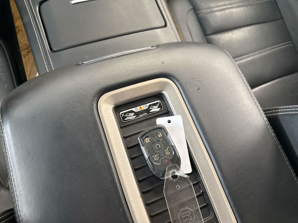 Thumbnail: 2017 GMC Yukon - 38