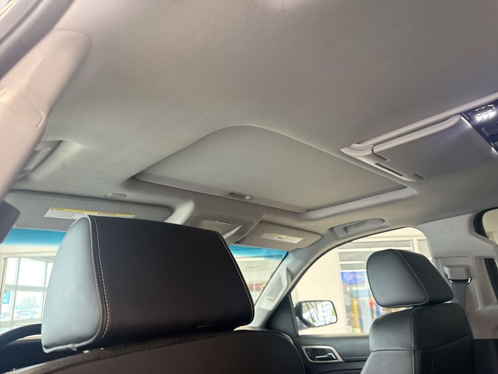 Thumbnail: 2017 GMC Yukon - 27