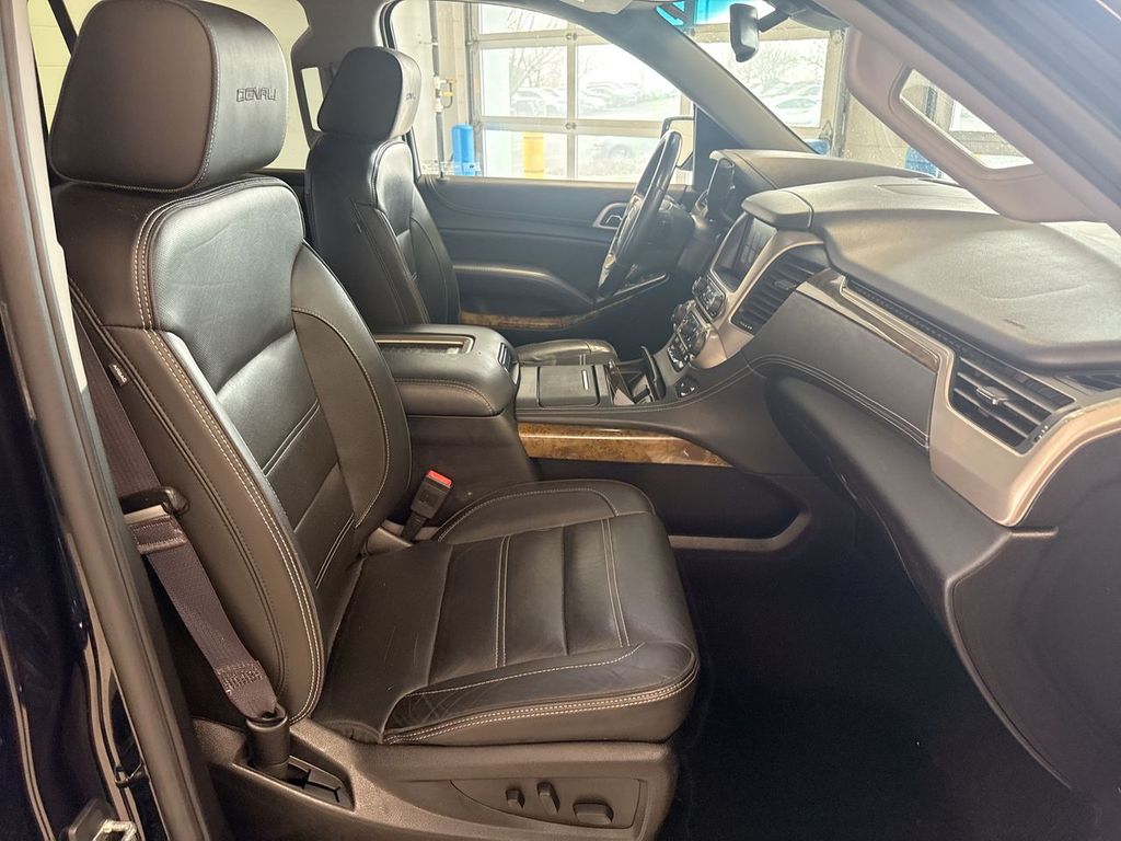 Thumbnail: 2017 GMC Yukon - 12