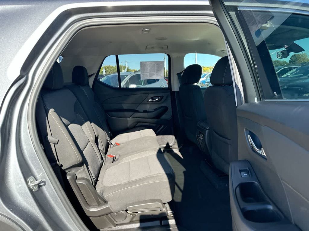 Thumbnail: 2020 Chevrolet Traverse - 31