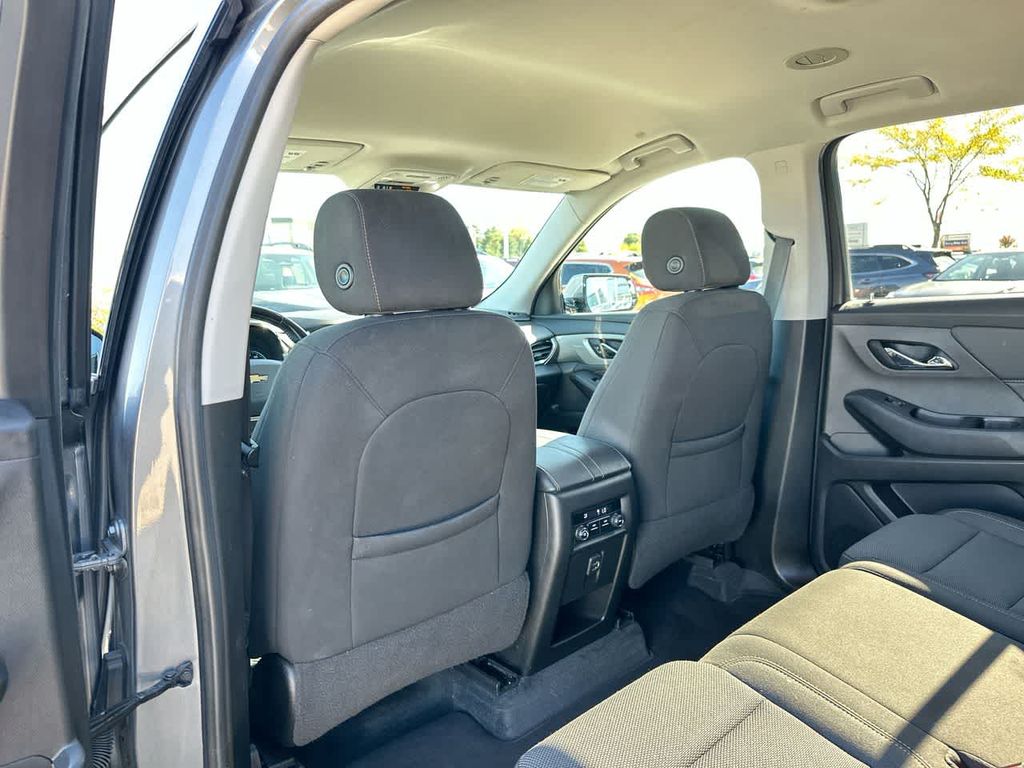 Thumbnail: 2020 Chevrolet Traverse - 11
