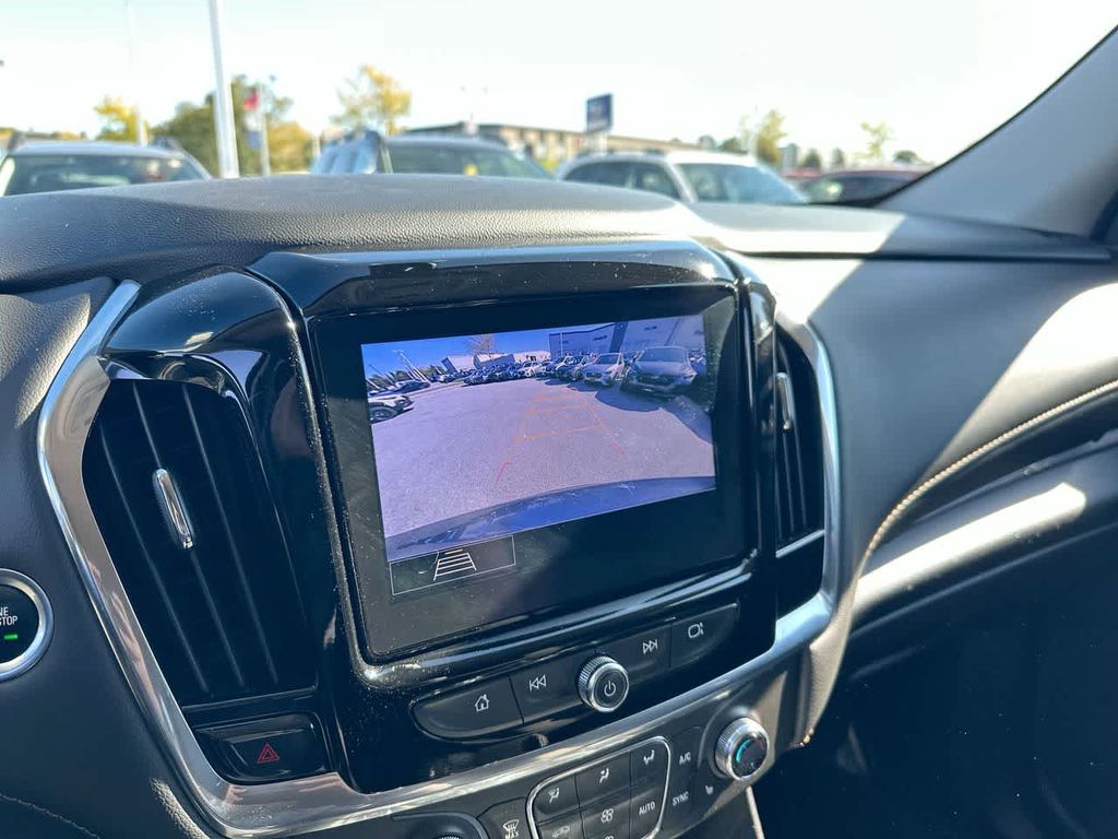 Thumbnail: 2020 Chevrolet Traverse - 12