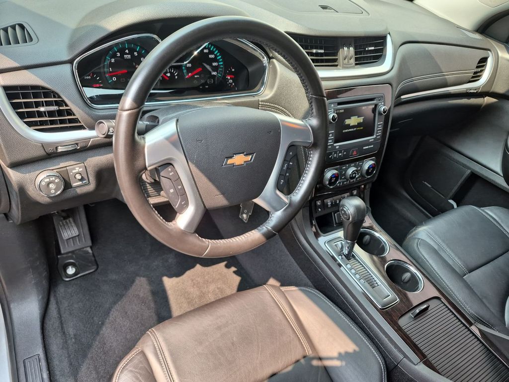 Thumbnail: 2017 Chevrolet Traverse - 2