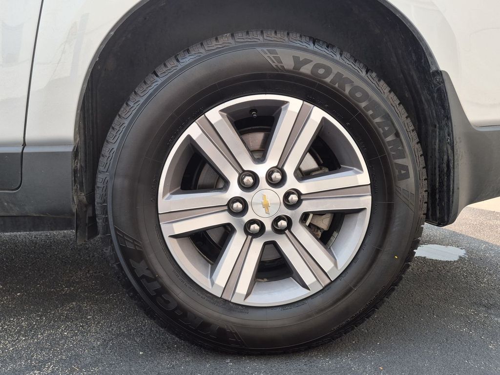 Thumbnail: 2017 Chevrolet Traverse - 8