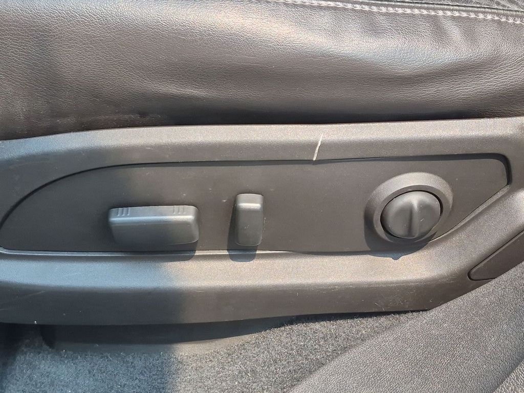 Thumbnail: 2017 Chevrolet Traverse - 25