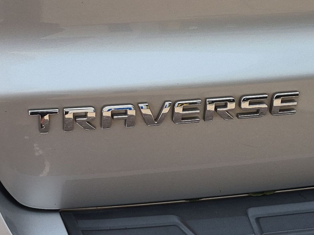 Thumbnail: 2017 Chevrolet Traverse - 7