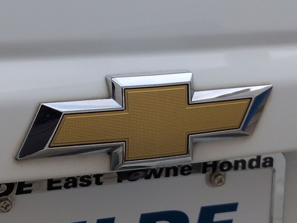 Thumbnail: 2018 Chevrolet Tahoe - 24