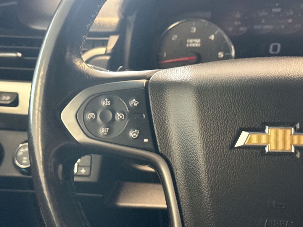 Thumbnail: 2018 Chevrolet Tahoe - 32