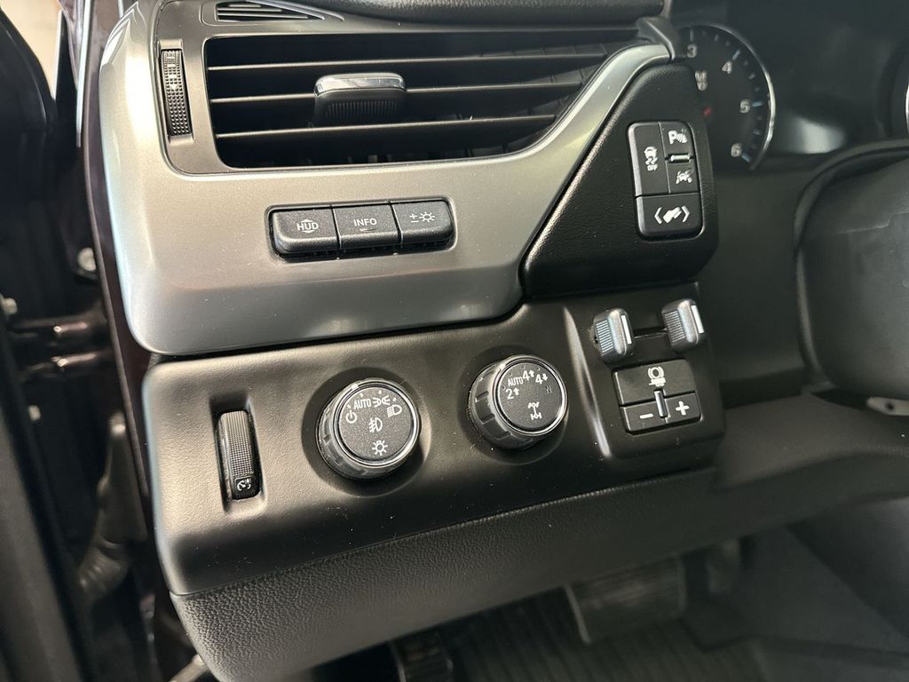 Thumbnail: 2020 Chevrolet Tahoe - 46