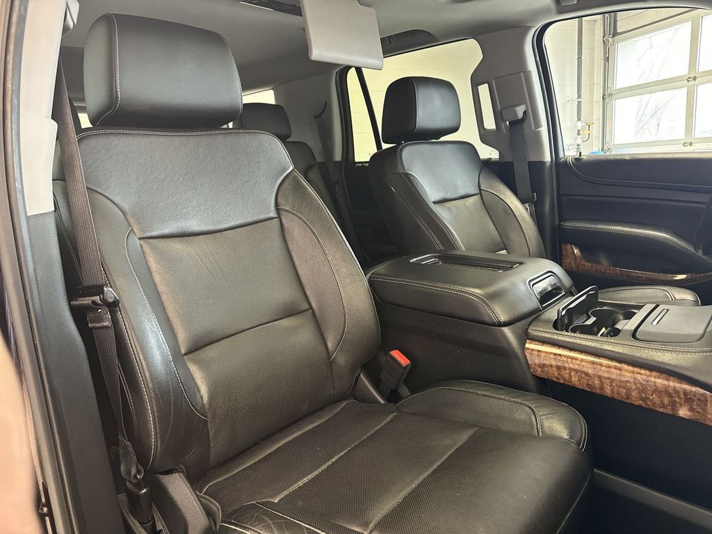 Thumbnail: 2020 Chevrolet Tahoe - 37