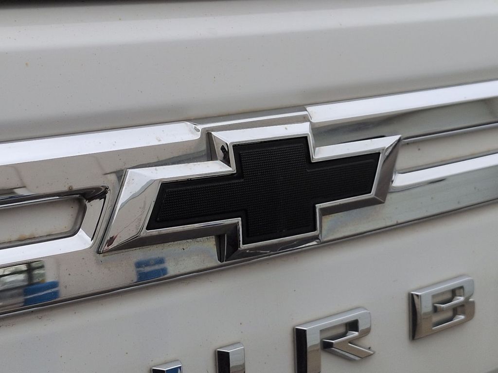Thumbnail: 2021 Chevrolet Suburban - 23