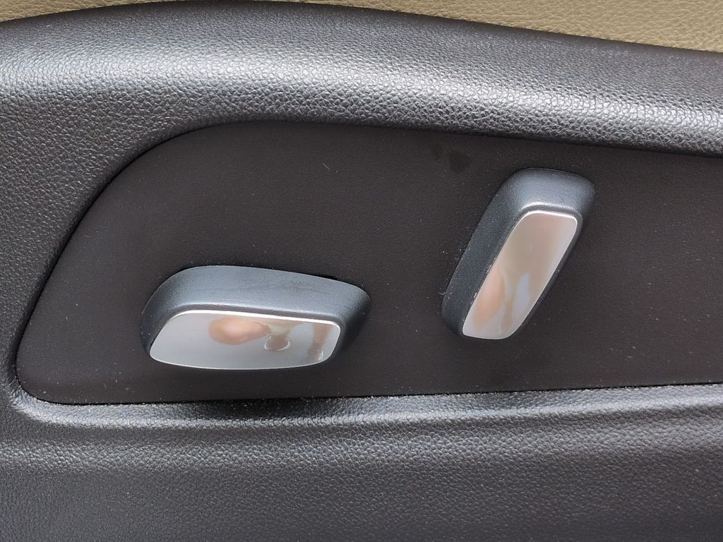Thumbnail: 2019 Cadillac XT5 - 26