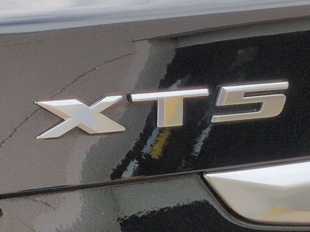 Thumbnail: 2019 Cadillac XT5 - 25