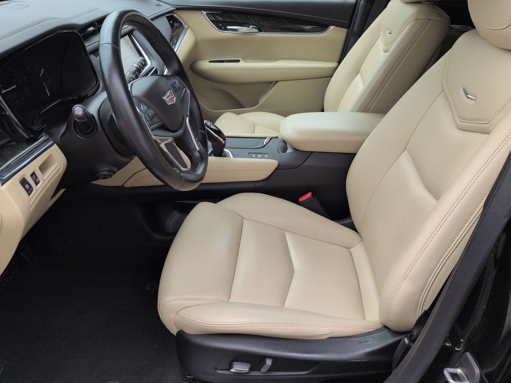 Thumbnail: 2019 Cadillac XT5 - 9