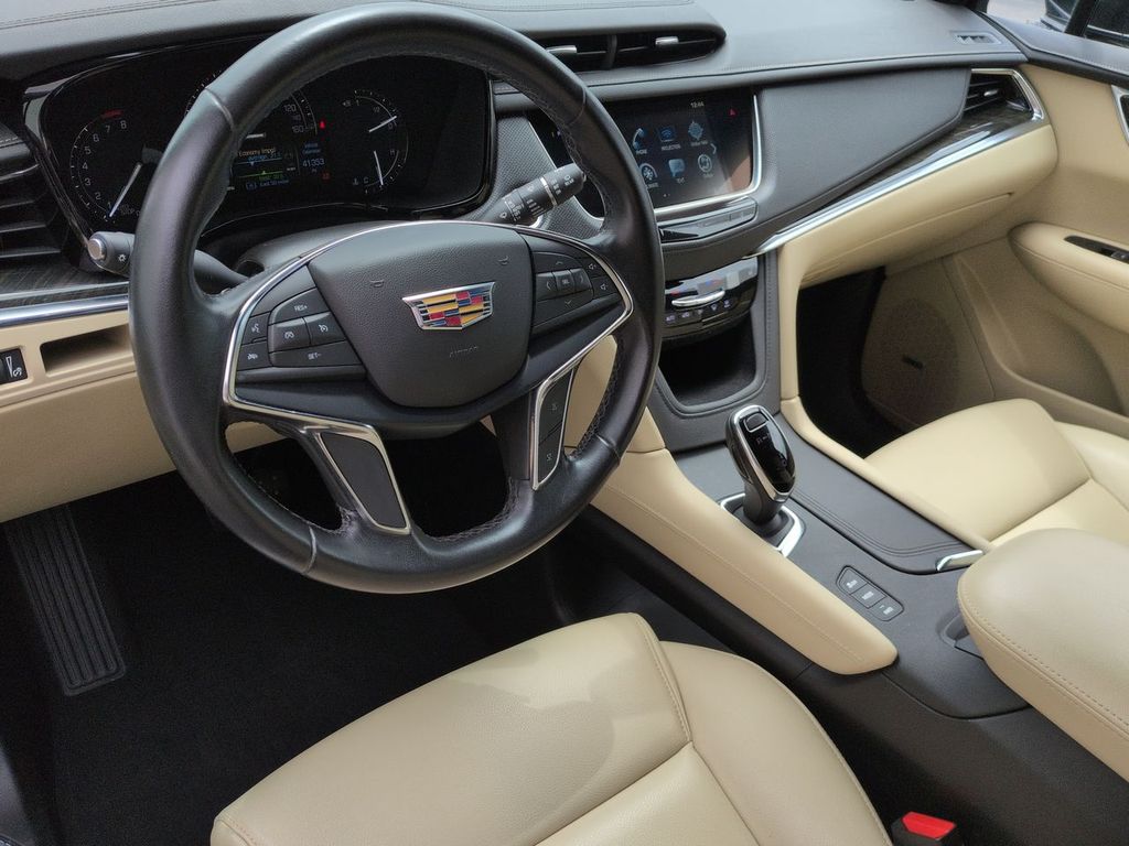 Thumbnail: 2019 Cadillac XT5 - 2