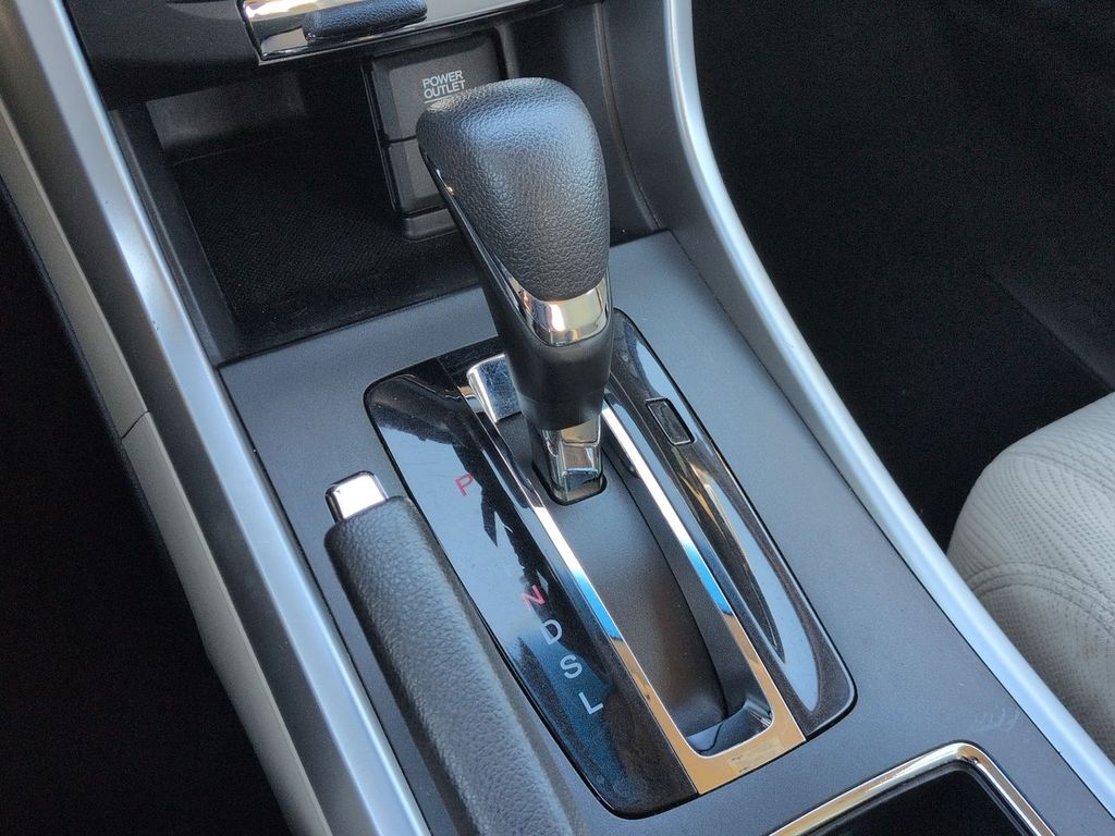 Thumbnail: 2013 Honda Accord - 15