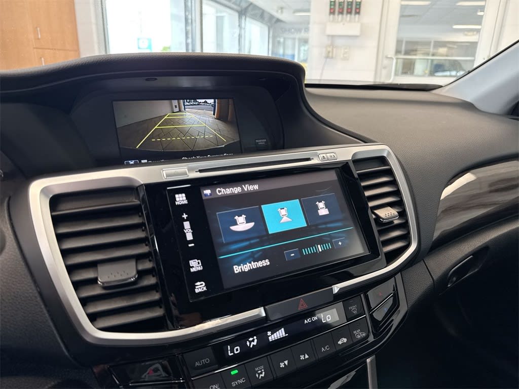Thumbnail: 2016 Honda Accord - 16