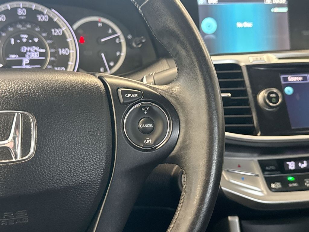 Thumbnail: 2013 Honda Accord - 32