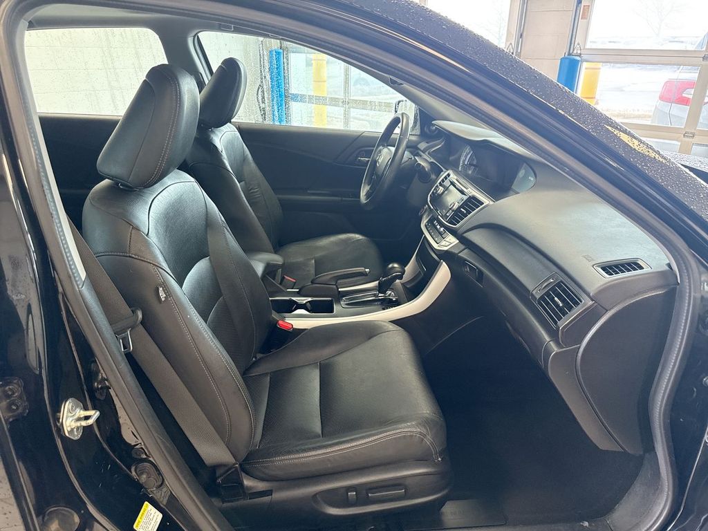 Thumbnail: 2013 Honda Accord - 11