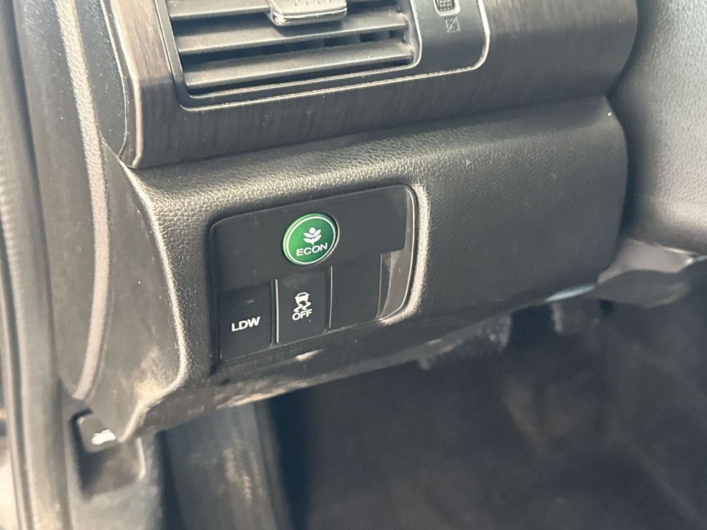 Thumbnail: 2013 Honda Accord - 38