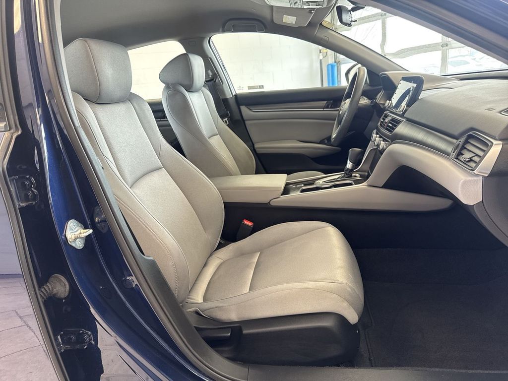 Thumbnail: 2019 Honda Accord - 12