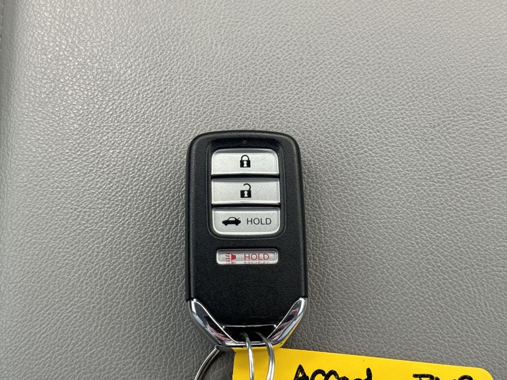 Thumbnail: 2019 Honda Accord - 20