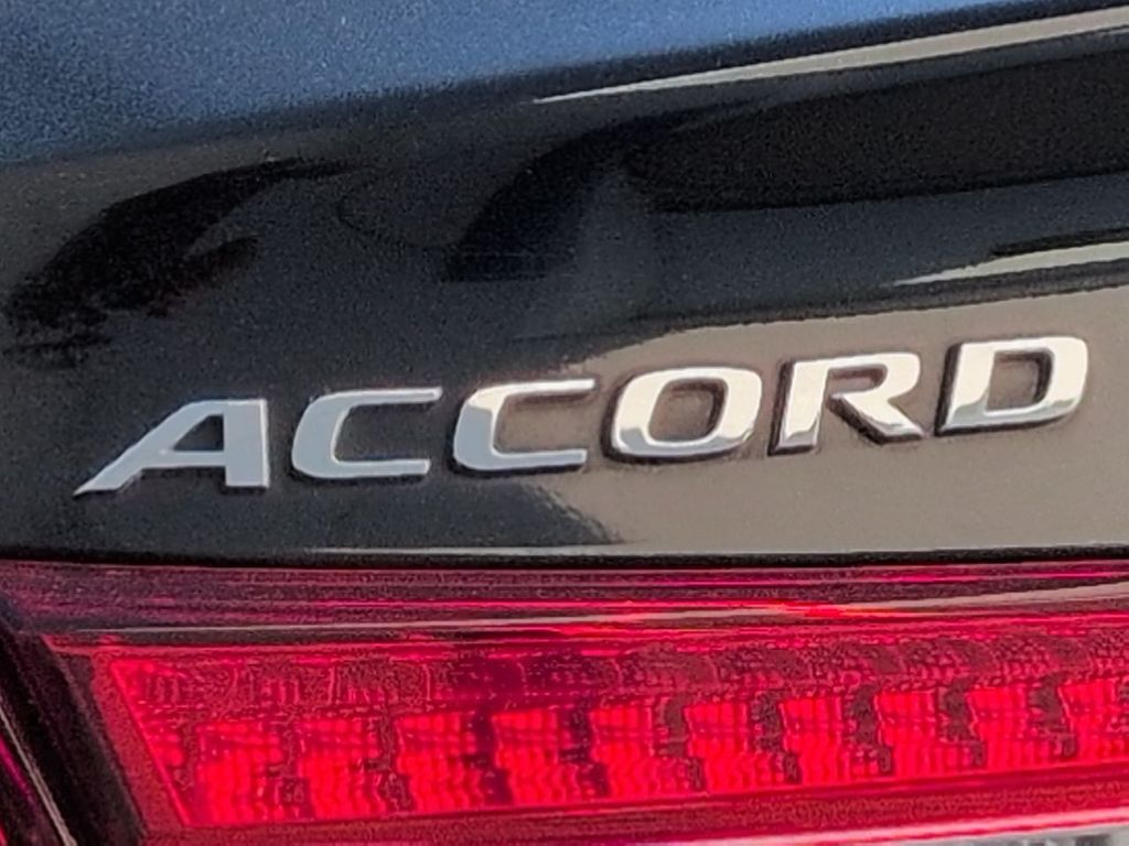 Thumbnail: 2018 Honda Accord - 26