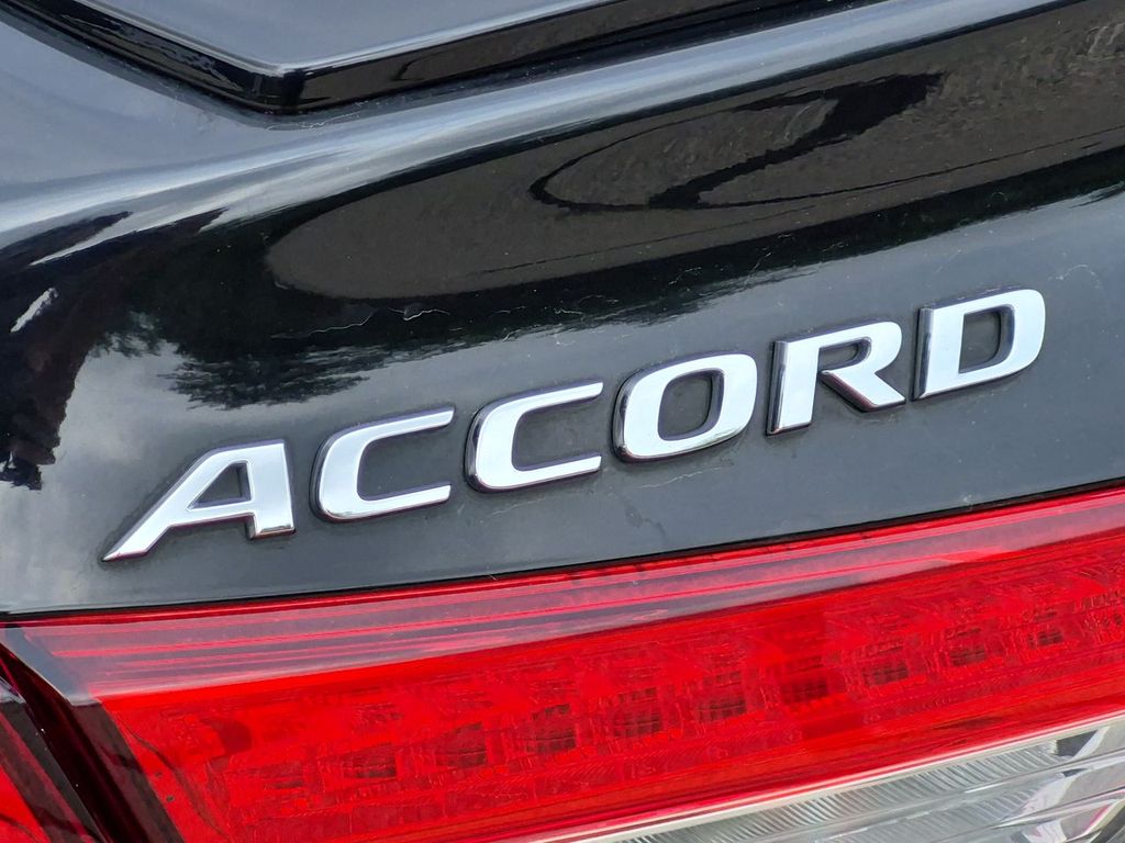 Thumbnail: 2018 Honda Accord - 25