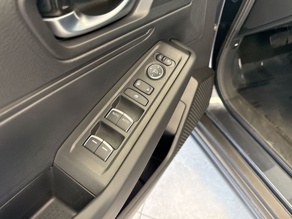 Thumbnail: 2025 Honda Accord - 18