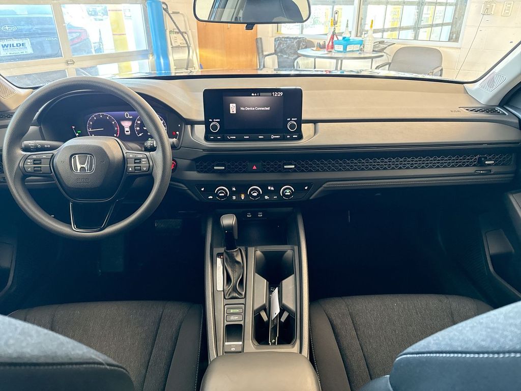 Thumbnail: 2025 Honda Accord - 10