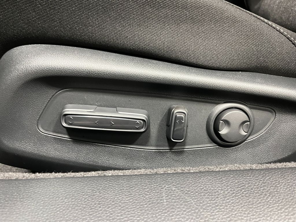 Thumbnail: 2025 Honda Accord - 19