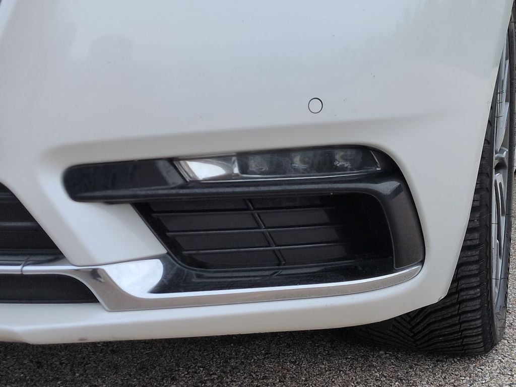 Thumbnail: 2019 Lincoln Continental - 23